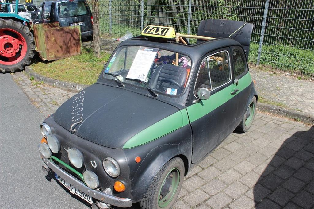 Treffen von 300 Oldtimer-Freunden in Debstedt. Foto: Prußeit