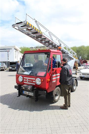 Treffen von 300 Oldtimer-Freunden in Debstedt. Foto: Prußeit