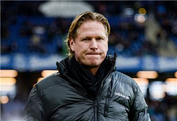 Trotz der schwierigen Situation beim Hamburger SV sieht Trainer Markus Gisdol einige Weichen für eine bessere Zukunft gestellt.