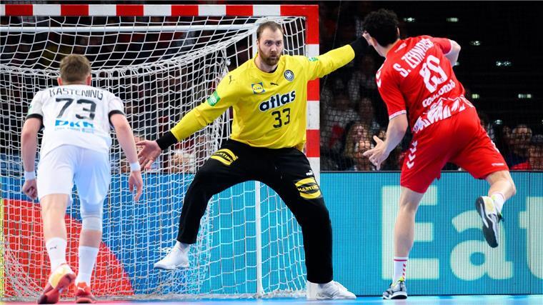 Remis in der Schweiz: Handballer bauen Serie aus Trug mit einigen Paraden zum Remis in der Schweiz bei: Torwart Andreas Wolff.