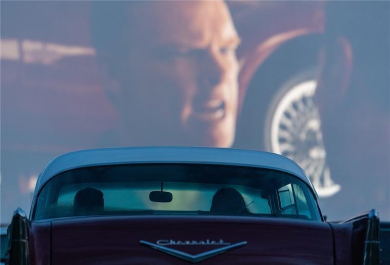 Über das Pfingstwochenende gibt es an der Seebäderkaje in Bremerhaven ein Autokino.