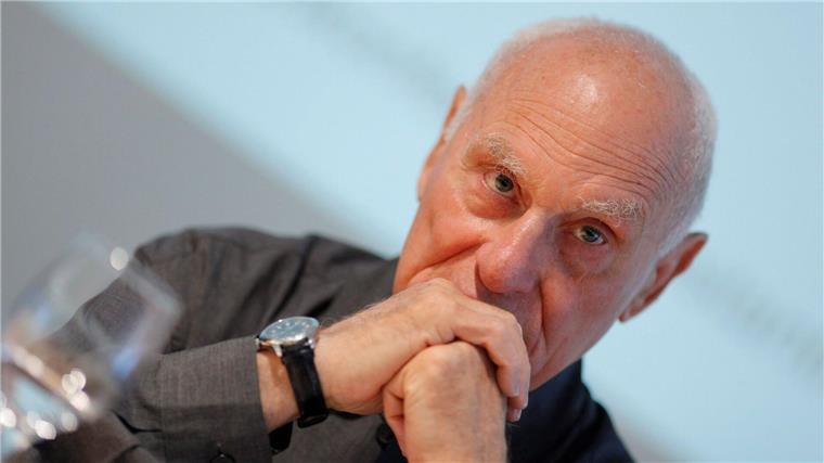 Der Meister des Stahls: US-Künstler Richard Serra gestorben Übereinstimmenden US-Medienberichten zufolge starb Serra im US-Bundesstaat New York infolge einer Lungenentzündung.