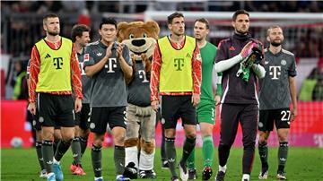 Ulreich (2.v.r.) sorgt mit Aussagen für Aufsehen.