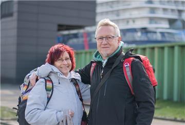 Ulrich und Ilona Puhl aus der Nähe von Potsdam gehen mit der „Mein Schiff 3“ auf Kreuzfahrt.