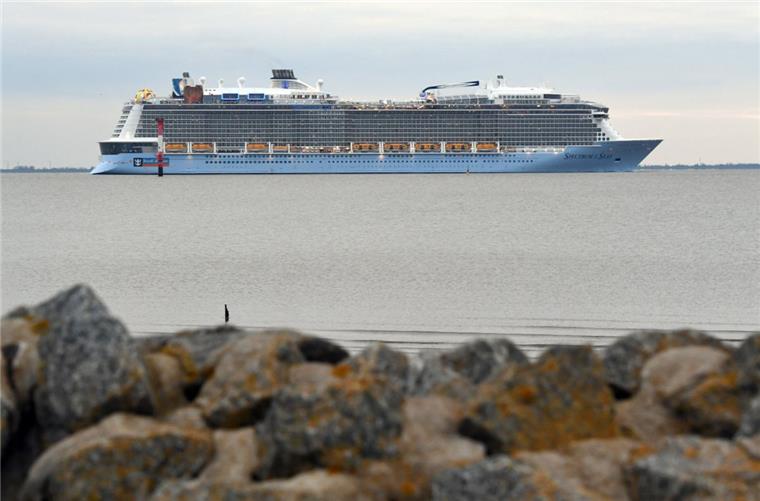 Die "Spectrum of the Seas" hat Bremerhaven verlassen Um 19.30 Uhr hat die "Spectrum of the Seas" in Bremerhaven abgelegt.