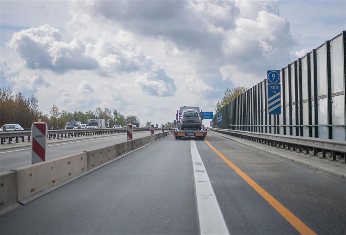Neue Baustelle auf der A27 bei Bremerhaven sorgt für noch mehr Stau Um die Anschlussstelle Wulsdorf ist die A27 seit einigen Wochen einspurig. Neu kommt nun der Abschnitt zwischen Geestemünde und Bremerhaven-Mitte hinzu.