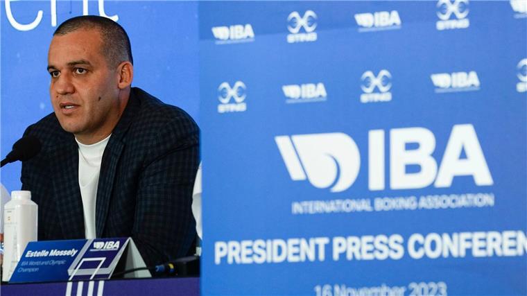 Box-Boss attackiert Bach und IOC - „Zerstören den Sport“ Umar Kremlew attackiert IOC-Präsident Bach.