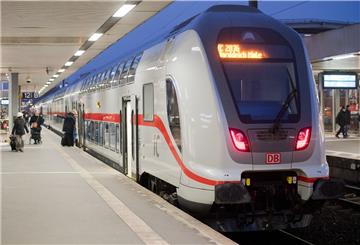 Umfrage unter Bahnreisenden: Die Freude, dass ab 2021 wieder ICs (hier in Hannover) Bremerhaven anfahren sollen, ist groß.