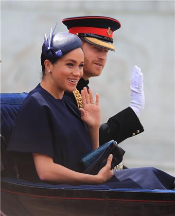 Umjubeltes Paar: Prinz Harry und seine Frau, Herzogin Meghan, bei der Militärparade "Trooping the Colour" zu Ehren des Geburtstages der britischen Königin Elizabeth II.