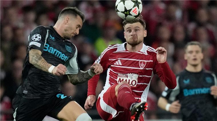 Bayer verärgert über Remis und Schiedsrichter Umkämpftes Spiel in Guingamp.