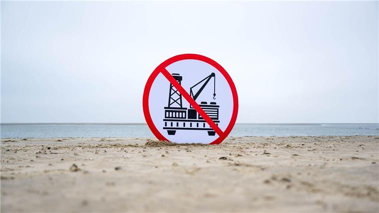 Meyer über Borkum: Bund verteilt Geschenke an Gaskonzerne Umweltschutzverbände und die Insel Borkum klagen vor dem Oberverwaltungsgericht Lüneburg gegen die Fördergenehmigung in Niedersachsen. (Archivbild)