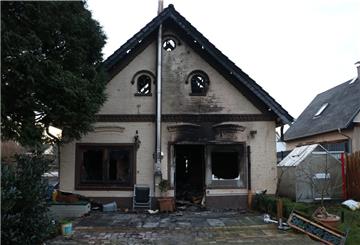 Unbewohnbar: Das Einfamilienhaus in Lunestedt ist ausgebrannt. Die Familie braucht Hilfe.
