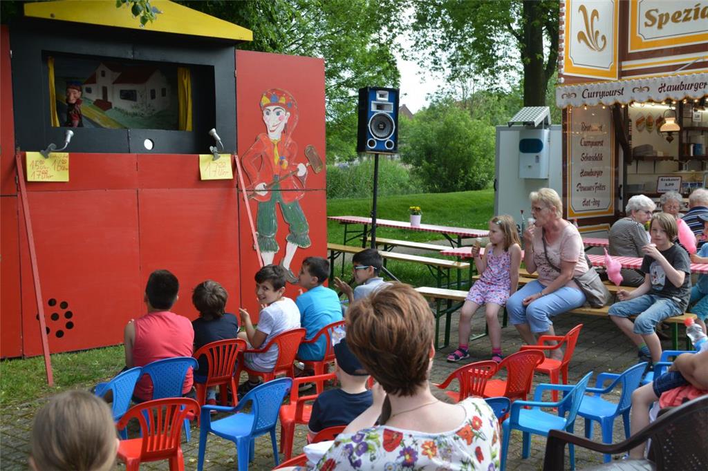 Und natürlich durfte auch ein Puppentheater nicht fehlen.