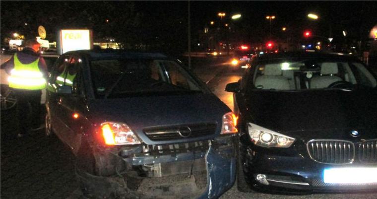Lehe: Unfall bei Ausfahrt vom Real-Parkplatz Unfall an der Pferdebade in Bremerhaven-Lehe.
