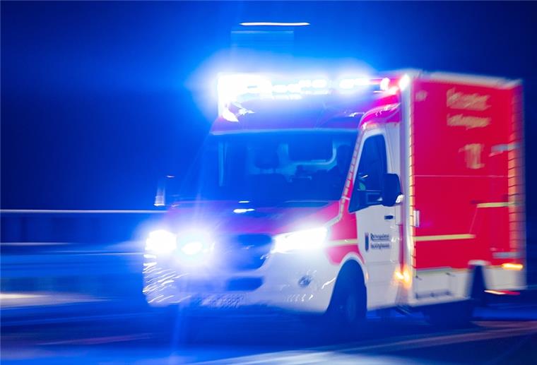 Überseehafen: Radfahrer rutscht auf Schienen aus Unfall im Überseehafen.