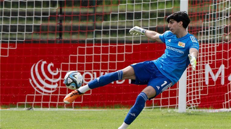 Nach Krebsdiagnose: Schon über 120.000 Euro für Union-Keeper Union-Fans sammeln Spenden für den an Knochenkrebs erkrankten Nachwuchskeeper Berkin Arslanogullari.