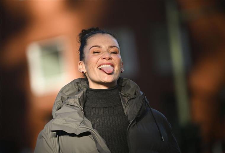 „Viel Scheiße gebaut“ - Model Betty Taube über ihre Jugend Unschuldig? Von wegen: Betty hat eine wilde Jugendzeit hinter sich.