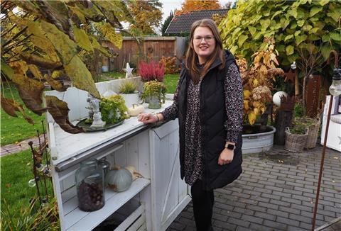 Unter dem Namen „Wenckes Gartenglück“ teilt die 27-jährige Phiesewarderin Wencke Kirmes Bilder von ihrem Garten auf der Internetplattform Instagram. Vieles in ihrem Garten ist Marke Eigenbau, wie der Pflanztisch, der hier zu sehen ist.