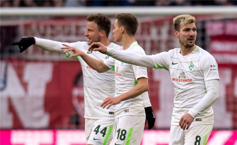 Darum darf sich Werder Bremen gegen Hertha keinen Ausrutscher leisten Unter Druck: Die Werder-Profis wollen gegen Hertha unbedingt einen Sieg einfahren