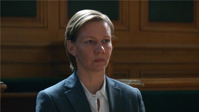 Unter Verdacht: Sandra Hüller wird als namensgleiche Sandra im Film „Anatomie eines Falls“ des Mordes an ihrem Mann bezichtigt.