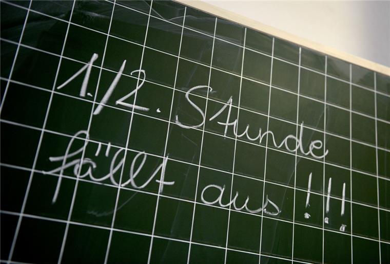 Unterrichtsausfall in Niedersachsen: Minister legt Zahlen vor Unterrichtsausfall an Schulen: Minister legt am heutigen Freitag Zahlen vor.
