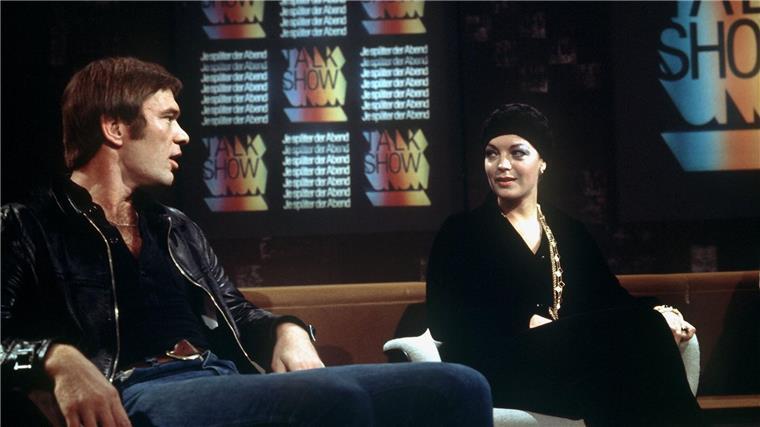 Unvergessen: Romy Schneider und Burkhard Driest am 30. Oktober 1974 in der WDR-Talkshow „Je später der Abend“. (Archivbild) 