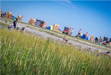 Urlaub in Deutschland stand bei vielen im Corona-Jahr 2020 auf dem Plan. Darüber freuten sich auch die Tourister an der Wurster Nordseeküste wie hier am Grünstrand von Spieka-Neufeld.