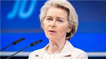 Ursula von der Leyen, Präsidentin der Europäischen Kommission, spricht.