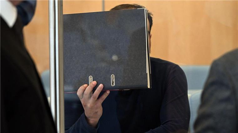 Urteil: Sieben Jahre Haft für IS-Terroristen Urteil gegen zwei mutmaßliche IS-Terroristen verkündet. (Archivbild)