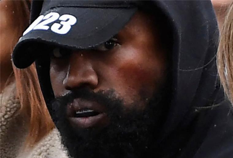 George Floyds Familie kündigt Klage gegen Kanye West an US-Rapper Kanye West