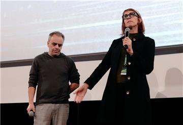 US-Regisseur Joel Souza und Kamerafrau Bianca Cline bei der Premiere.