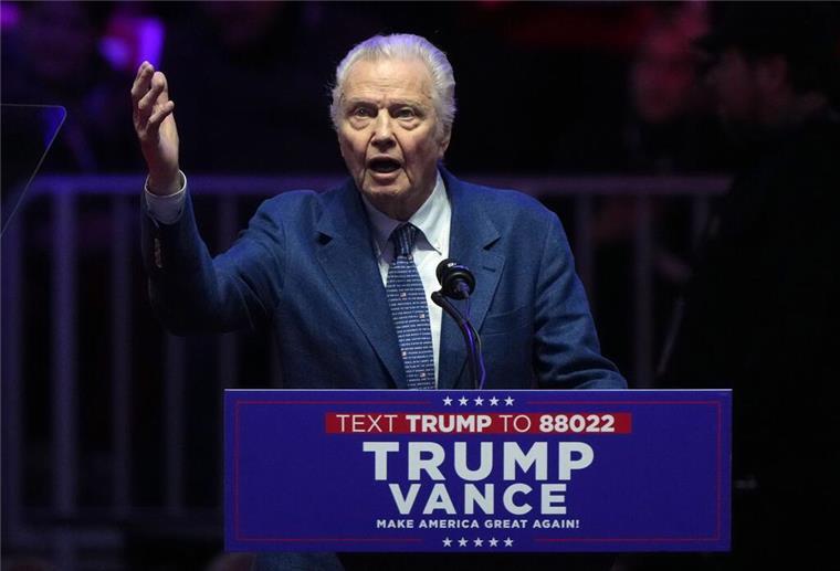 Film-Zölle: Voight legt Trump Plan für Hollywood-Reform vor US-Schauspieler Jon Voight ist einer von Donald Trumps „Botschaftern“ in Hollywood. (Archivbild)