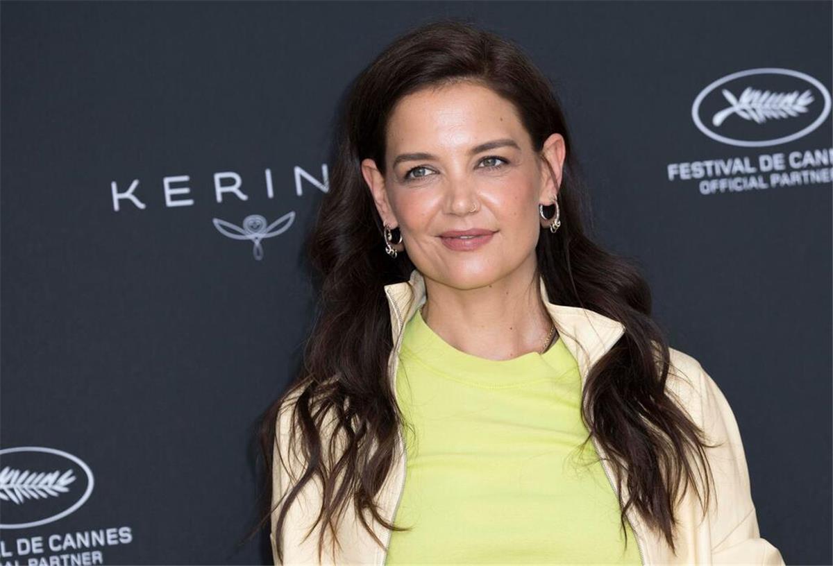 „Völlig falsch“: Katie Holmes rügt Artikel über Suri US-Schauspielerin Katie Holmes rügt ein britisches Boulevardblatt. (Archivbild)
