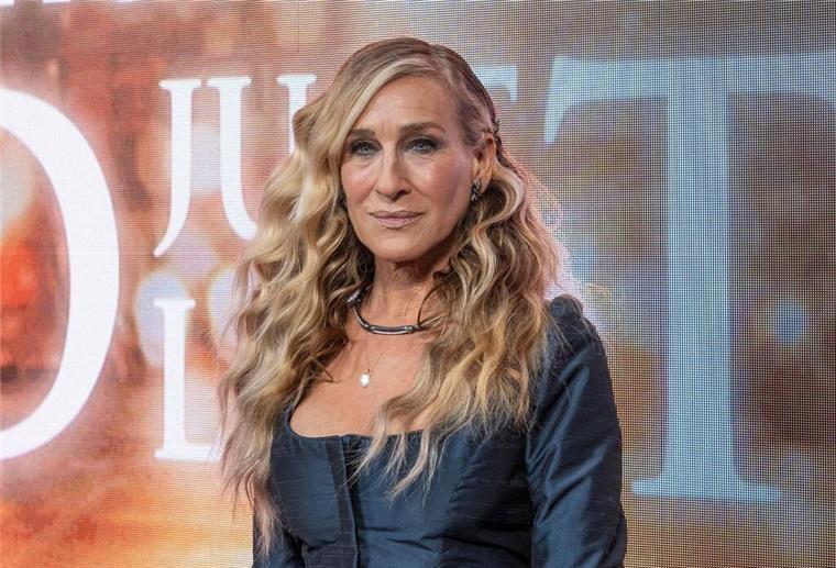 Sarah Jessica Parker litt unter Kommentaren zu ihrem Äußeren US-Schauspielerin Sarah Jessica Parker weinte zu „Sex and the City“-Zeiten nach einer Welle fieser Kommentare über ihr Aussehen. (Archivbild)