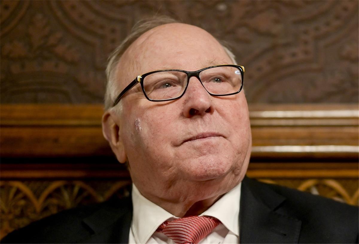 Uwe Seeler ist tief enttäuscht von seinem HSV Uwe Seeler leidet mit seinem HSV.