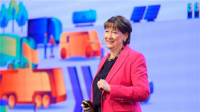 Autoindustrie fordert: „Zölle noch abwenden“ VDA-Chefin Hildegard Müller fordert die EU und China auf, die angekündigten Schutzzölle noch abzuwenden. (Archivbild)