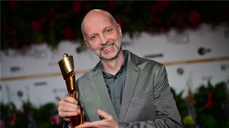 Veit Helmer hat bei dem Kinderfilm Regie geführt und dafür einen wichtigen deutschen Filmpreis bekommen.