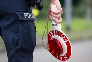 Verkehrskontrollen auf der B71, A27 und in Neuenkirchen: Zahlreiche Fahrer durften nicht weiterfahren, weil sie keine gültige Fahrerlaubnis oder Versicherung hatten.