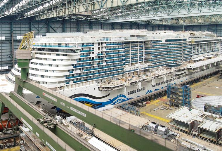Neues Aida-Schiff kommt nach Bremerhaven Verlässt heute das Dock: „Aidacosma“.