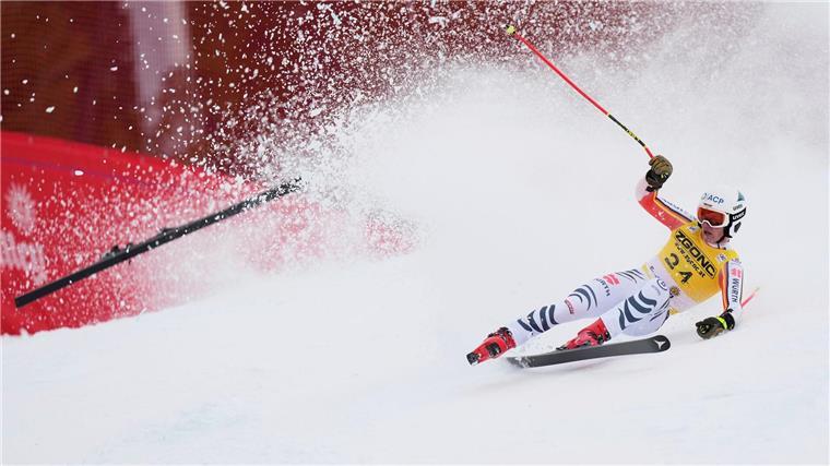 Gut-Behrami und Feurstein siegen - Vonn auf dem Podest Verliert einen Ski und scheidet aus: Weltcup-Debütant Benno Brandis.