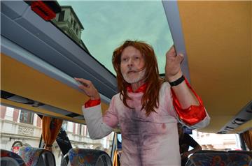 Verrückte Geschichten aus den 80er und 90er Jahren können alle miterleben die sich bei der Bustour auf die Reise durch Lehe machen.