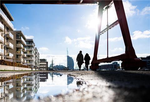 Versiegelte Flächen sind eine Risikoquelle bei Starkregen. Und in Bremerhaven ist jeder zweite Quadratmeter bebaut.