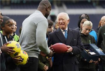 Versuchte sich im American Football: König Charles III.