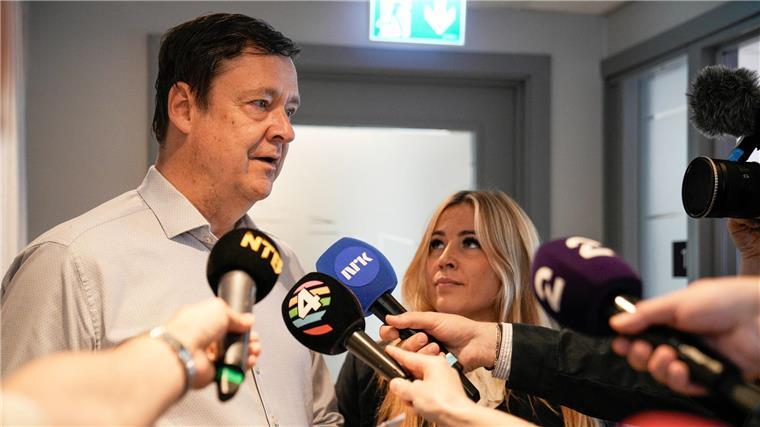Mildes Urteil gegen Vater von Laufstar Ingebrigtsen Verteidiger John Christian Elden äußert sich vor Journalisten.