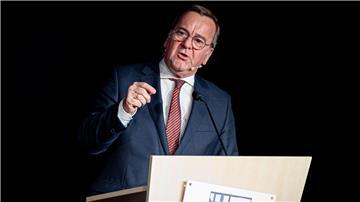 Verteidigungsminister Pistorius hält die Unterstützung für die Ukraine weiter dringend nötig und wirbt für die Verbesserung der Verteidigungsfähigkeit Deutschland.