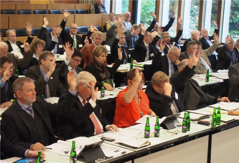 Im Landkreis Rotenburg wird weiter Politik gemacht Viel zu eng beisammen: In dieser Form wird es derzeit keine Kreistagssitzung geben. Zum politischen Stillstand kommt es dadurch aber nicht.