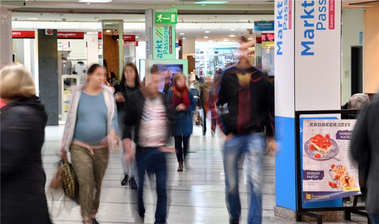 Bremerhavener betrachten Leerstände in der Innenstadt mit Sorge Viele Bremerhavener würden gern mehr in ihrer Stadt einkaufen, aber oft finden sie das Gesuchte nicht.