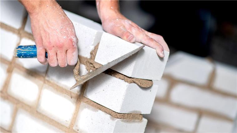 Handwerksbetriebe werben für offene Lehrstellen Viele Lehrstellen im niedersächsischen Handwerk sind zum Start des neuen Ausbildungsjahres unbesetzt. (Symbolbild)