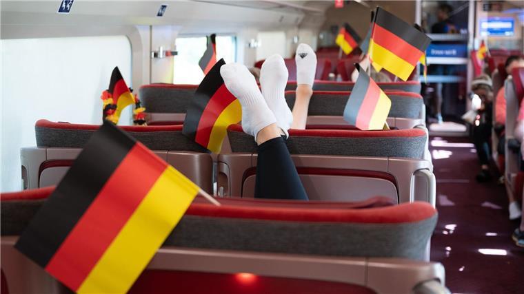 Ein Spalier zum Empfang: Olympia-Sportler sind zurück Viele Sportlerinnen und Sportler ruhen sich erst einmal aus.