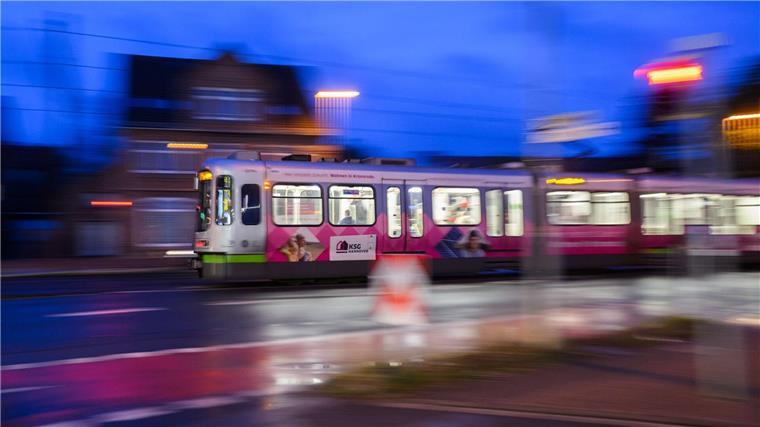 Region Hannover: Fahrkarten im Nahverkehr werden teurer Viele Ticketpreise im Nahverkehr in der Region Hannover werden ab 2025 höher. (Archivbild)